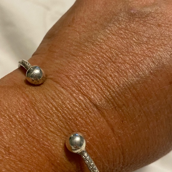 Vintage Sterling Silver Cuff Bracelet Ball Ends Etching - Picture 8 of 9